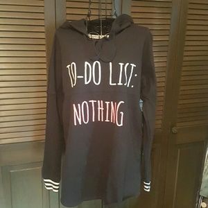 Graphic hoodie NWOT b2g2